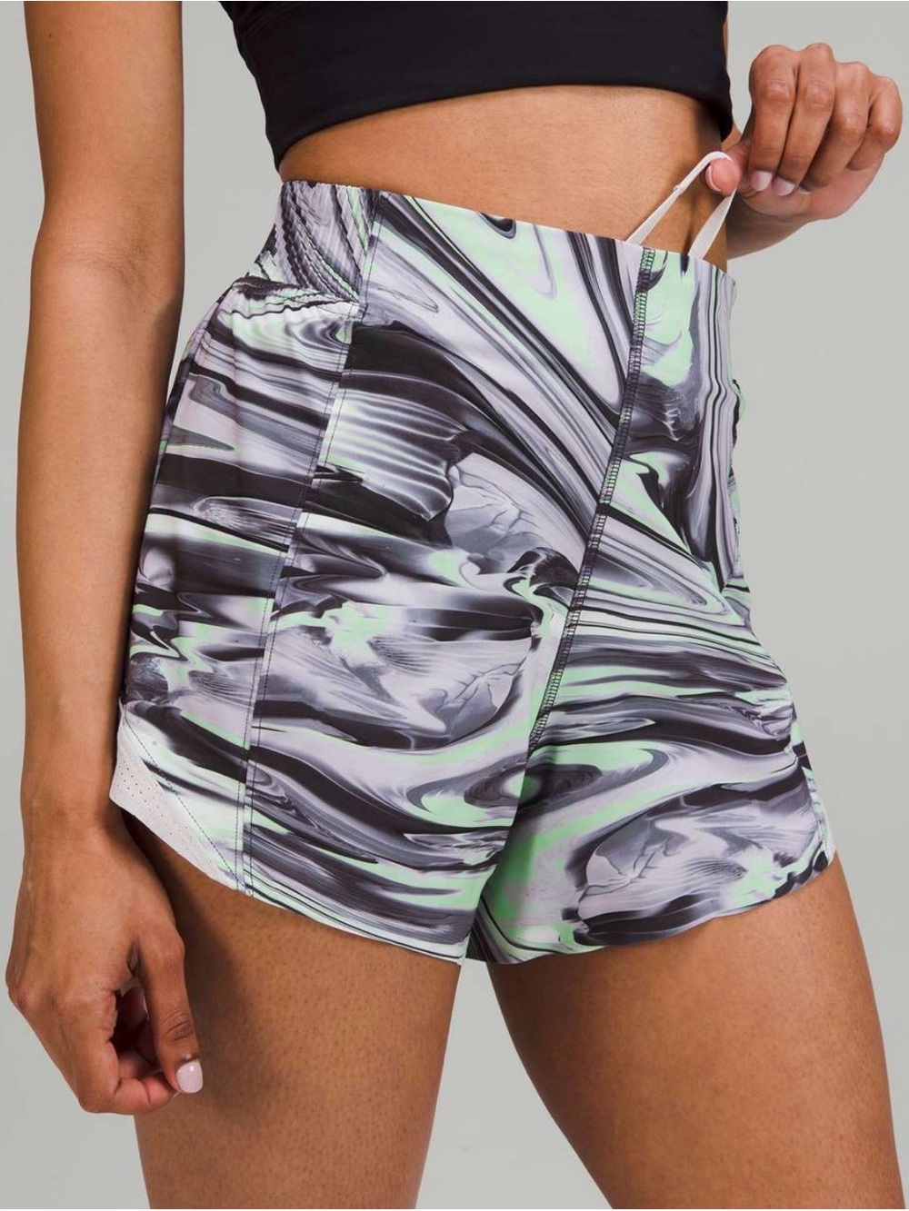 NWOT Lululemon Hotty Hot High Waist 4in Shorts - Paint Glide Warp Multi / Chrome